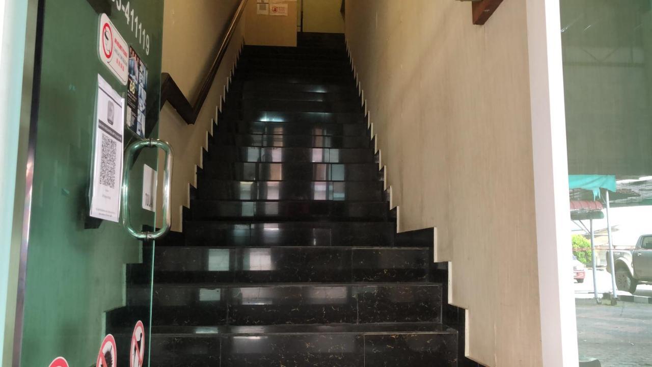 Super Oyo 90668 Joy Inn ميري المظهر الخارجي الصورة