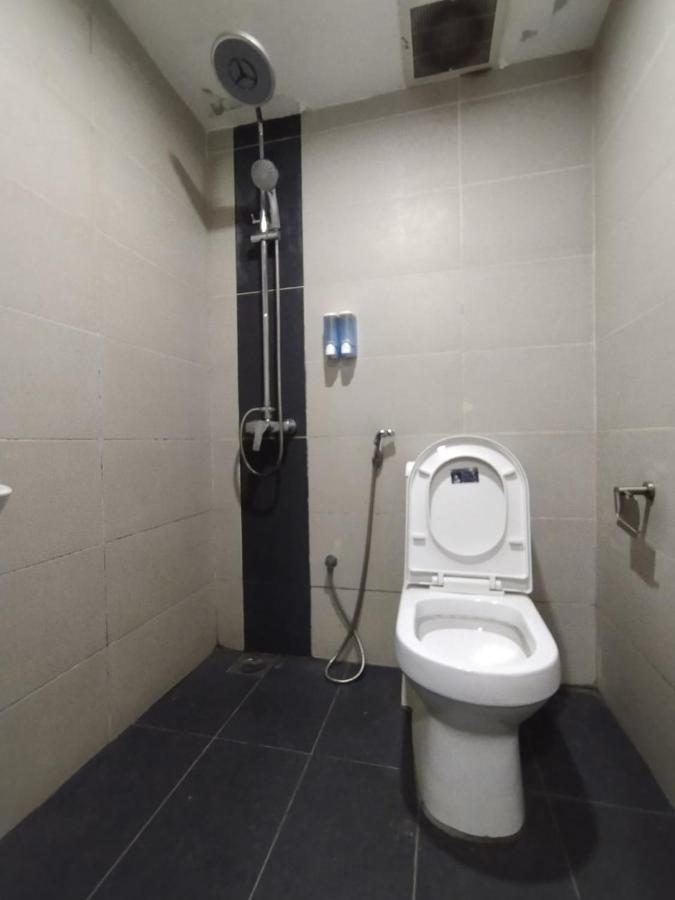 Super Oyo 90668 Joy Inn ميري المظهر الخارجي الصورة